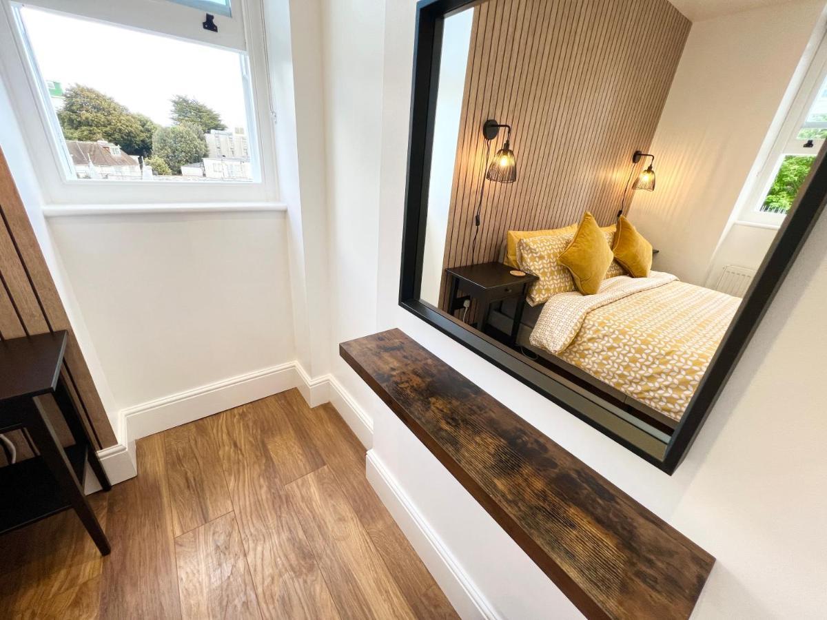 Lovely Apartment, One Minute From Bournemouth Beach And Town. Екстер'єр фото